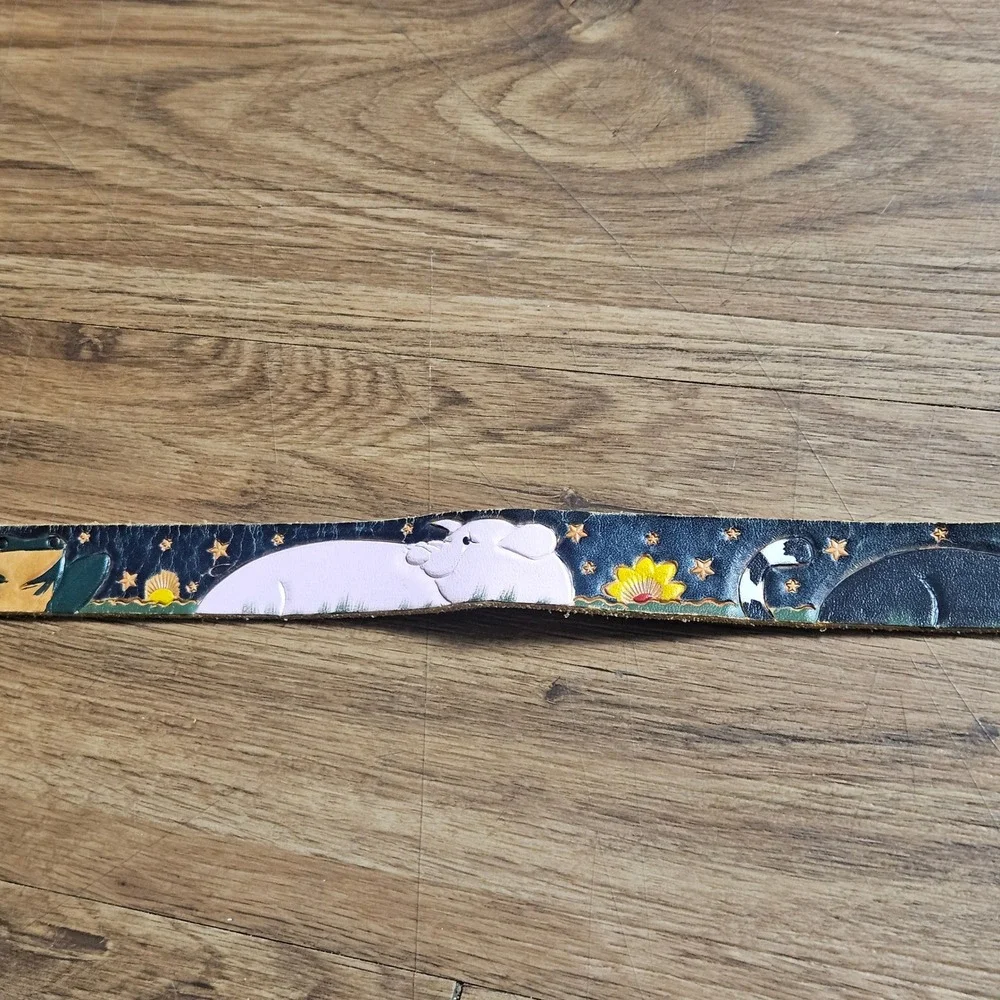 Vintage Diane Weiss NYC Henri Bendel Hand Painted Leather Farm Scene Belt 30
